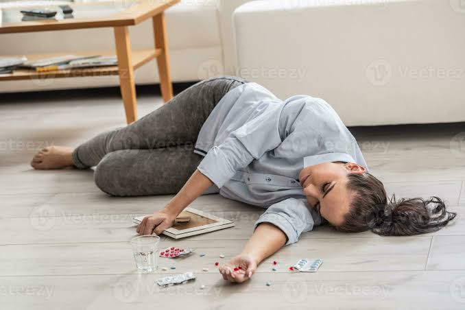 Does anyone gets over heated sweats and then gets super sick to their stomach and dizzy like your about faint?